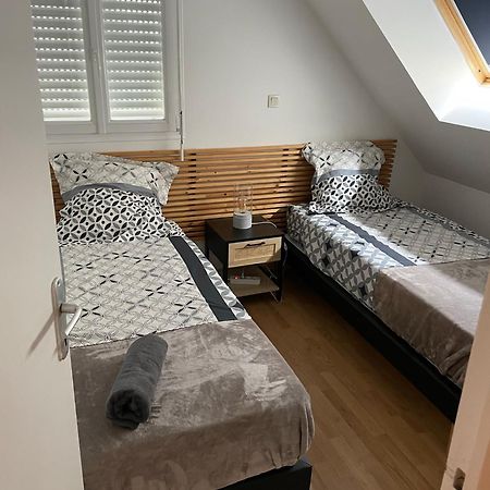 Jolie Maison Avec Jardin 翁弗勒尔 外观 照片